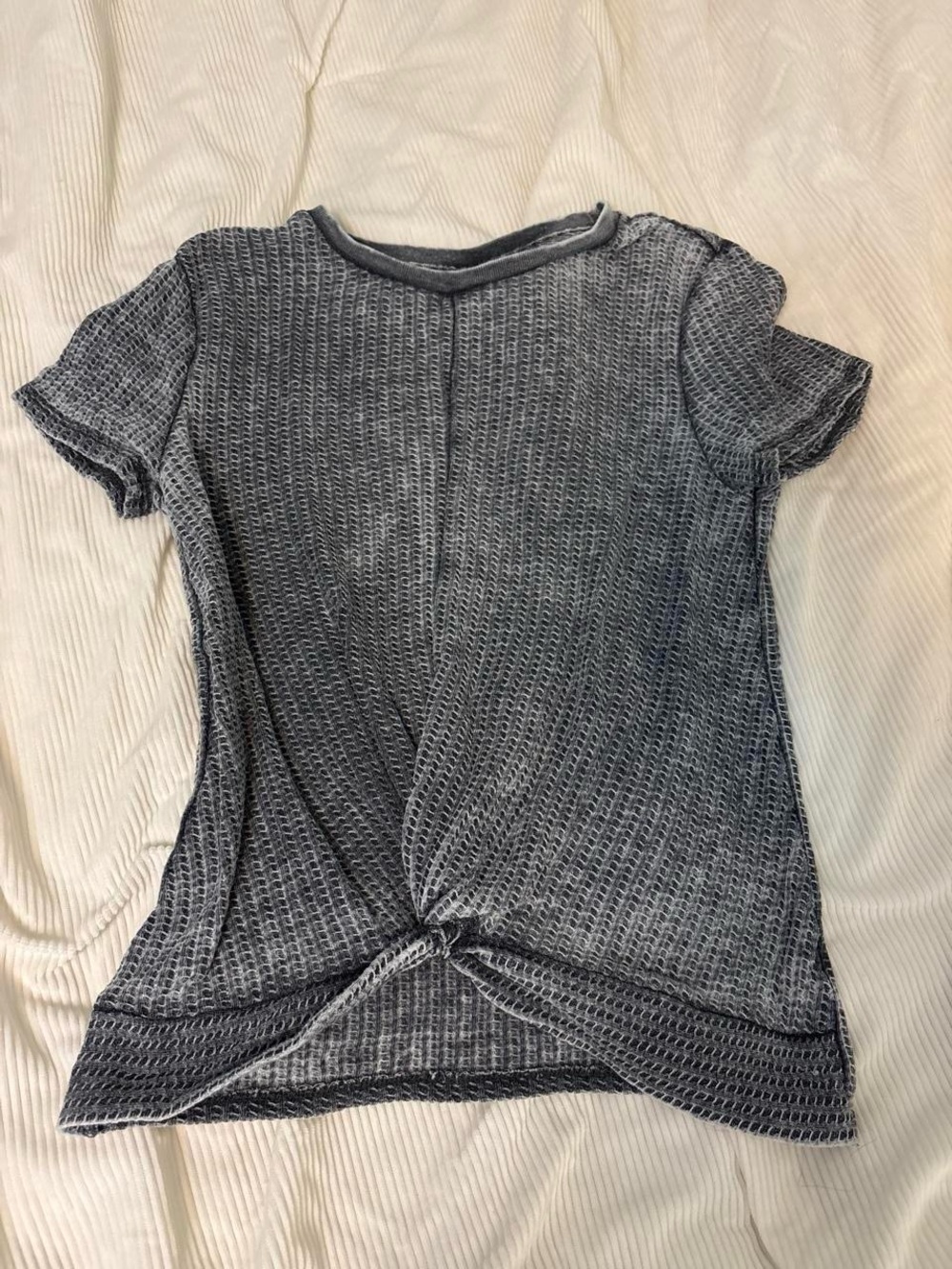 True Craft Short Sleeve Waffle Knit Twist Hem Top - Gray